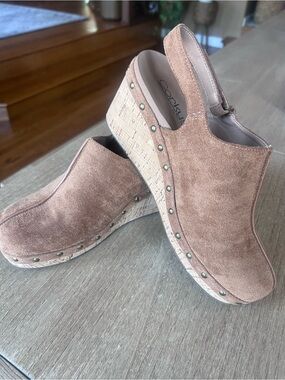 Corkys Women's Taupe Suede Platform Clogs with Stud Trim